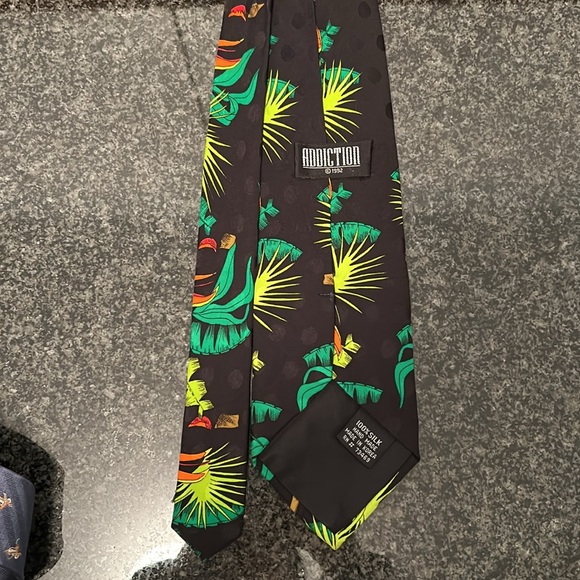 Men’s retro ‘92 Toucan tie - Picture 2 of 2